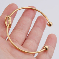BM Bracelet de noeud de coeur en acier inoxydable écologique pour les femmes Accessoire de mode de placage sous vide non terni