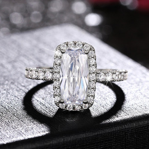 Anello di fidanzamento geometrico rettangolare per donna, gioiello creativo e alla moda. - Product Image 5