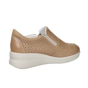 Sneakers Morbide da Donna Cinzia, Colore Cammello, Perforate con Chiusura a Zip, Scarpe da Passeggio - Product Image 4