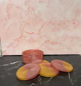 Elegante Posavasos de Resina Hecho a Mano con un Diseño Artístico Único, Perfecto para Agregar Estilo y Protección a las Mesas - Product Image 5