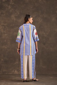 Ensemble coordonné élégant pour femmes, imprimé artistique, tunique asymétrique à col avec pantalon droit, tenue décontractée tendance - Product Image 2