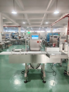 Balance de pesage dynamique pour aliments, vérificateur de poids et de hauteur pour ligne de production de bouteilles - Product Image 4