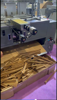 Distributeur de rouleaux de papier d'emballage en nid d'abeille Machine de fabrication de papier en nid d'abeille