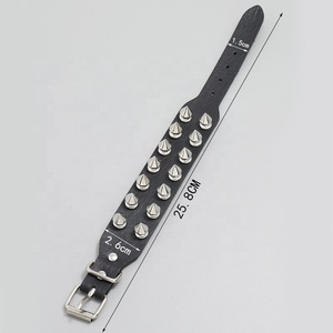 Punk Biker PU Pointu Rivet Bracelet À La Mode Collier Ras Du Cou Collier - Product Image 3