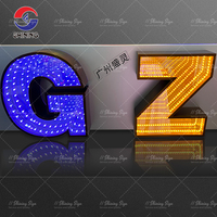 Le plus récent signe de miroir infini de lettre de canal acrylique illuminé par LED 3D personnalisé pour le mur