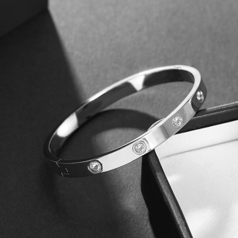 Silver wide edition diamond