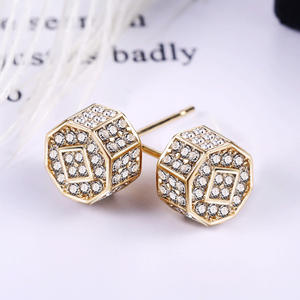 Boucles d'oreilles clous géométriques de luxe Ling, plaqué or 18 carats, serties de cristaux et strass, unisexe, pour usage quotidien - Product Image 3