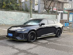 Venta al por Mayor en China: Changan Univ 1.5T 2023 2024 2025, Autos Nuevos 2024, Changan UNI-V IDD, Auto de Gasolina en Venta - Product Image 1