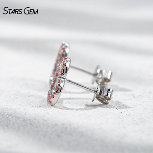 ต่างหูรูปหัวใจทองคำขาว 10K ประดับเพชรชมพูทรงปาเว่ รุ่น Stars Gem Elegant - Product Image 4