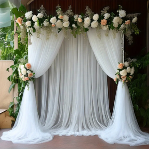 Un paquet de 2 rideaux en tulle blanc transparent adaptés aux mariages - Product Image 3