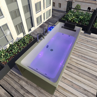 Baignoire autoportante moderne en acrylique pour intérieur avec hydromassage, remous et cascade pour salle de bain