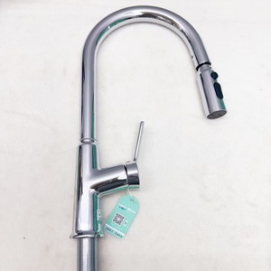 ก๊อกน้ำแบบดึงออกได้สำหรับห้องครัว แบบก้านโยกเดี่ยว ติดตั้งบนเคาน์เตอร์ วาล์วเซรามิก สไตล์ร่วมสมัย อัตราการไหล 2.0-2.9 แกลลอนต่อนาที - Product Image 4