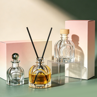 Flacon d'arôme en verre de luxe 50ml 100ml, différents bouchons, bâtonnets en rotin, logo OEM