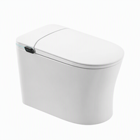 Toilette bidet intelligente moderne sans contact avec cuvette allongée et télécommande
