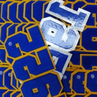 4 "Hauteur des lettres grecques stockées Chenille Patches Iron on Sorority Group Numbers Twill Applique pour Hoodies