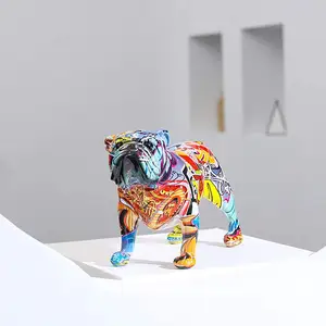 ประติมากรรมสุนัขกราฟฟิตีที่มีสีสัน,ศิลปะกราฟฟิตียืนภาษาอังกฤษบูลด็อกฝรั่งเศสรูปปั้นบูลด็อกเครื่องประดับตกแต่งบ้านสำเนียง