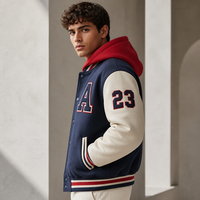 Veste universitaire à capuche personnalisée pour homme, bleu marine, manches en cuir PU crème, patch en chenille, boutons pression, veste de baseball style Letterman
