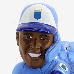 Figura di giocatore di Baseball ispirata alla figura di giocatore di Baseball con Base a corona decorazione della scrivania SE7ART in resina personalizzata Perez Style Bobblehead Kansas Royals - Product Image 4
