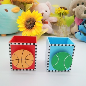 ที่ใส่<span class=keywords><strong>ปากกา</strong></span><span class=keywords><strong>ไม้</strong></span>รูปทรงสี่เหลี่ยมจัตุรัส ดีไซน์สร้างสรรค์ ใช้งานได้จริง สำหรับเด็ก พร้อมหน้าจอแสดงอุณหภูมิ รูปทรงลูกบาสเก็ตบอล - Product Image 2