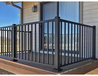 Main courante d'escalier élégante et moderne en acier inoxydable et laiton, solution complète pour villa, balcon, terrasse, escalier extérieur