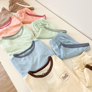 Ensemble de vêtements pour bébé bio fabriqués par le fabricant, pyjamas en coton doux pour jeunes enfants - Product Image 1