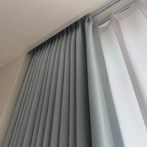 Tende Oscuranti Bifacciali di Design in Stile Moderno, 100% Poliestere, per Tutte le Stagioni, Bloccano la Luce, per Camera da Letto - Product Image 2