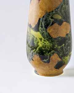 Texture rustique en bois rencontre finition moderne en résine dans l'artisanat en résine Pots en résine et en bois pour plantes Parfaits pour un intérieur élégant - Product Image 3