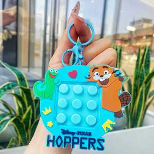 Nouveau Beaver Into a Plan pour faire rire en amenant des petits jouets, des souvenirs, de petits pendentifs, des clés de sac à dos - Product Image 2
