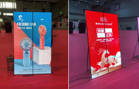Insegna Digitale LED Pubblicitaria Mobile da Esterno Impermeabile 640*1920mm P2.5 Schermo LED per Poster
