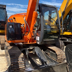 Excavatrice sur chenilles Hitachi ZX70-5G d'occasion, 7 tonnes, avec moteur Yanmar et équipement de construction - Product Image 5