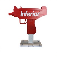 Statue Pop Art de Pistolets Jouets Fantaisie Élégante, Pièce d'Art Artisanale Unique, Décoration d'Intérieur pour Chambre, Salle de Jeu, Étagère ou Bureau