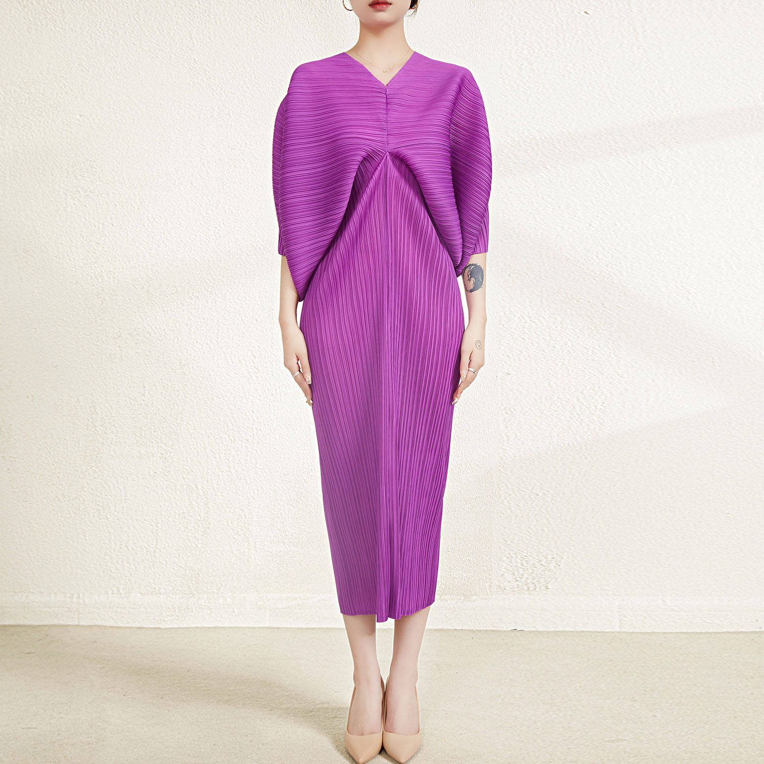 สีแดงม่วง