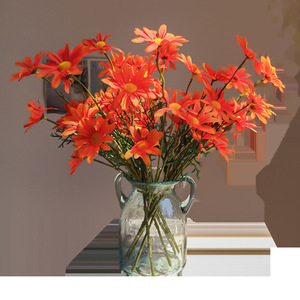 Fleurs artificielles Haoche Daisy en soie blanches et jaunes pour décorations de mariage - Product Image 4