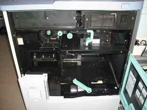 <span class=keywords><strong>Imprimante</strong></span> <span class=keywords><strong>photo</strong></span> laser Minilab d'occasion Fuji Frontier 340 SLP-1000SE <span class=keywords><strong>Fujifilm</strong></span> 340 - Product Image 4