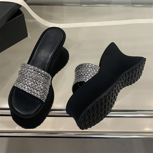 Sandalias de tacón alto con cuña de leopardo, tira plateada brillante, transpirables, cómodas y con aumento de altura, nueva moda de verano 2025 - Product Image 3