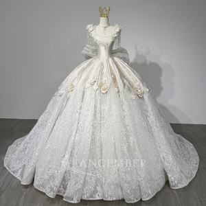 Robe de mariée longue moderne JFH134 avec col carré à pompons, broderies, dentelle, appliques en cristal, fleurs 3D et traîne chapelle - Product Image 3