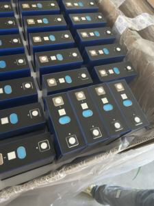 Baterías de Iones de Litio DESAY 3.2V 280Ah Prismáticas LiFePO4, 6000 Ciclos, Alto Rendimiento, Stock en la UE - Product Image 5