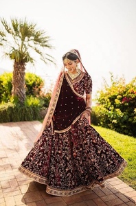 -- New-สวย --- หนัก-เจ้าสาว Koti ,Lehenga ชุดที่มีสง่างามประดับประดาในแก้วคริสตัลลูกปัดหินทำงานสำหรับงานแต่งงาน = 2021 - Product Image 2