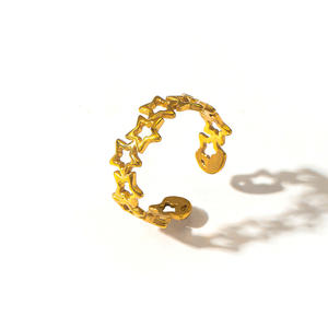 Anillo de Moda Tempusort Al Por Mayor Chapado en Oro de 18K de Acero Inoxidable con Incrustaciones y Engaste de Garra con Diseño Hueco de Estilo Moderno - Product Image 4