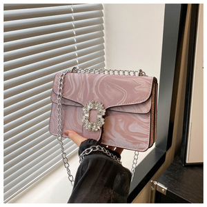 <span class=keywords><strong>Sac</strong></span> Tendance 2026 – Magnifique <span class=keywords><strong>Sac</strong></span> Bandoulière <span class=keywords><strong>Carré</strong></span> pour Femme, Style Western, Couleur Unie, Chaîne Diamantée, Distinctif - Product Image 5