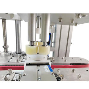 Máquina Tapadora Vertical Automática con Servomotor para Botellas de Plástico, Motor Eléctrico de 220V, Alta Productividad - Product Image 3