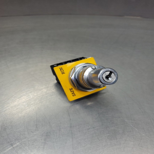 Neuer Original Ready 52SC6AF Schalter mit Sicherheits-/R-Platte 4D-3 Industrielle Automatisierungsprodukte - Product Image 1