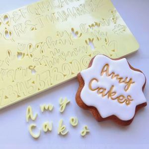 Nuevo Cortador de Galletas con Sello para Niños y Niñas, Molde Desechable para Letras en Relieve, Moldes para Decoración de Pasteles de Fondant, Alfabeto Mayúsculas y Números - Product Image 3