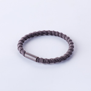 Chignons colorés extensibles, proposant des coiffures uniques et tendance, attachés avec des élastiques ou des cordes à cheveux. - Product Image 5