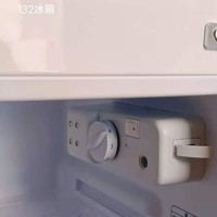 Mini-réfrigérateur domestique à double porte de 128 L avec congélateur en haut et réfrigérateur en bas, réfrigérateur économe en énergie