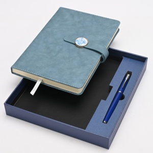 Set de Regalo de Cuaderno A5 de Tapa Dura de Cuero PU Azul con Logotipo Personalizado y Bolígrafo |   Diario con Cierre Magnético Premium para Marca Corporativa - Product Image 1