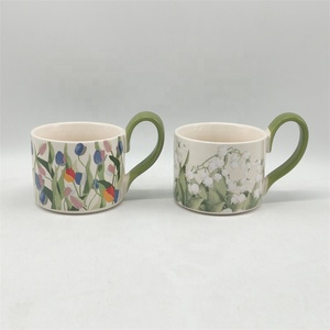 Ensemble de 3 tasses en céramique à motifs floraux en relief, <span class=keywords><strong>lotus</strong></span>, lavande, tulipe, poignée rose, tasse à thé, vente en gros - Product Image 5