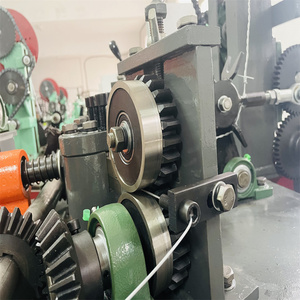 เครื่องผลิตลวดหนามแบบลวดคู่แบบกลับด้านได้ตลับลูกปืนมอเตอร์สำหรับ<span class=keywords><strong>โรงงาน</strong></span><span class=keywords><strong>ผลิต</strong></span>การเกษตร - Product Image 6