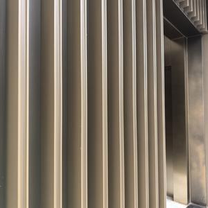 Panneaux de mur-rideau modernes en alliage d'aluminium et en verre pour une utilisation extérieure dans les centres commerciaux, les hôtels, les villas, les halls, écologiques et ignifuges - Product Image 3