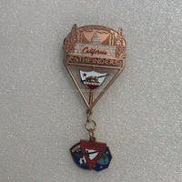 Badge en alliage de zinc avec logo personnalisé, émail souple, pour club Pathfinder, conférence d'aventure, campagne, épinglette de revers